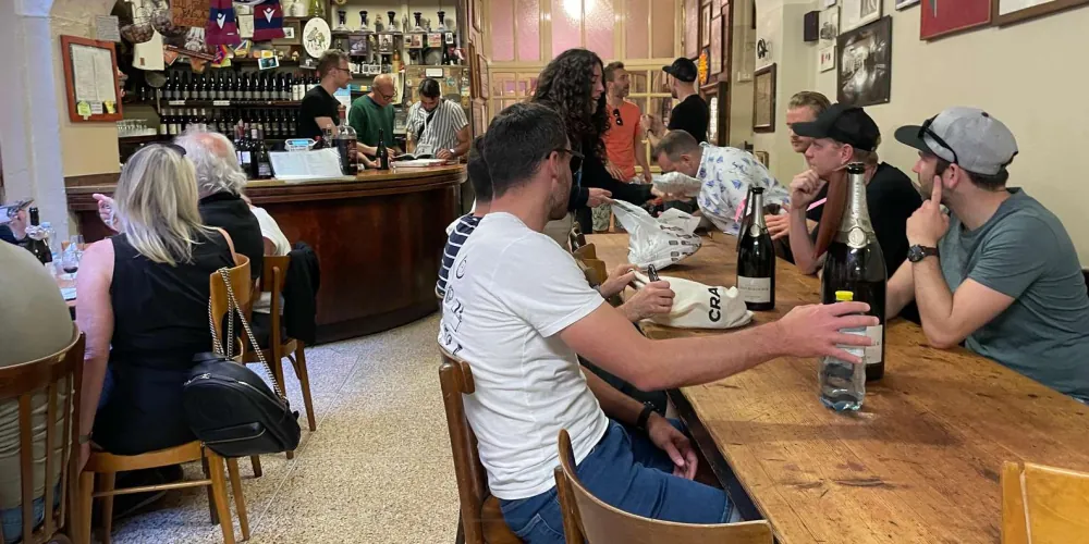 Bologna: Walking Food Tour and Highlights with a Local Guide — photo 3